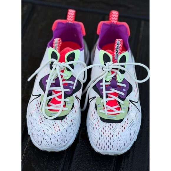 Nike react vision sneakers. Men’s 8.5 - Picture 5 of 8